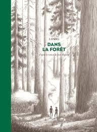 Deux silhouettes féminines dans une forêt de grands arbres, au fusain